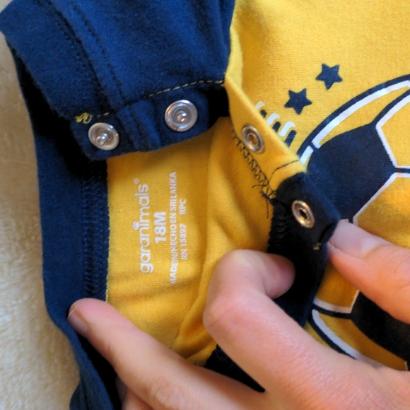 Sporty 18mo set - Picture 5 of 7